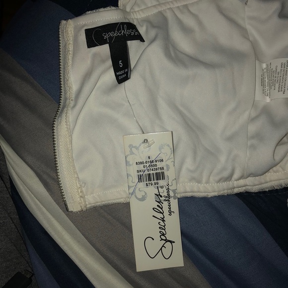 Cream dressy crop top - Picture 4 of 4